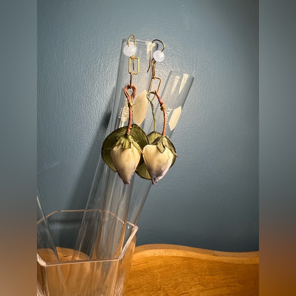 Faux flower earrings - buds and leaves
